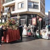 Ofrenda de flores y procesión