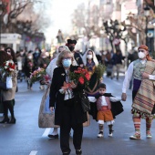 Ofrenda de flores y procesión