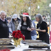 Concurso ide paella con pelotas de Navidad