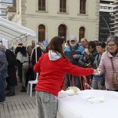 Concurso ide paella con pelotas de Navidad