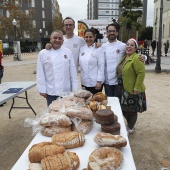 Concurso ide paella con pelotas de Navidad