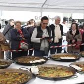 Concurso ide paella con pelotas de Navidad