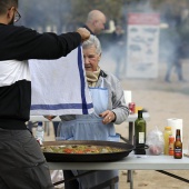 Concurso ide paella con pelotas de Navidad