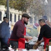 Concurso ide paella con pelotas de Navidad