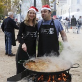 Concurso ide paella con pelotas de Navidad