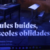 Aules buides, escoles oblidades