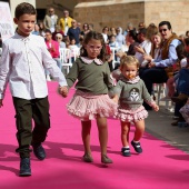 Desfile de moda infantil