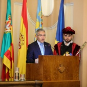 Medalla de Oro de la ciudad y Corbatines de Honor