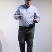 Dr. Arturo Goicochea
