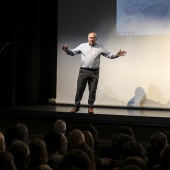 Dr. Arturo Goicochea