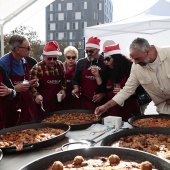 Paella amb Pilotes de Nadal