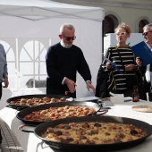 Paella amb Pilotes de Nadal