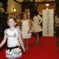 desfile contra el cancer. Monnalisa