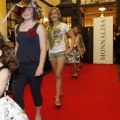 desfile contra el cancer. Monnalisa
