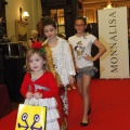 desfile contra el cancer. Monnalisa