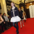 desfile contra el cancer. Monnalisa