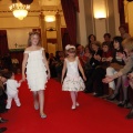 desfile contra el cancer. Monnalisa