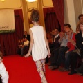 desfile contra el cancer. Monnalisa