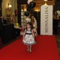 desfile contra el cancer. Monnalisa