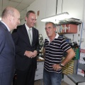 Castellón,  Alberto Fabra en las instalaciones de Dolores Cortés