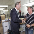 Castellón,  Alberto Fabra en las instalaciones de Dolores Cortés