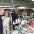 Castellón,  Alberto Fabra en las instalaciones de Dolores Cortés