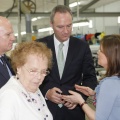 Castellón,  Alberto Fabra en las instalaciones de Dolores Cortés