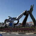 Castellón, escultura de Ripollés Homenaje a LA PAZ